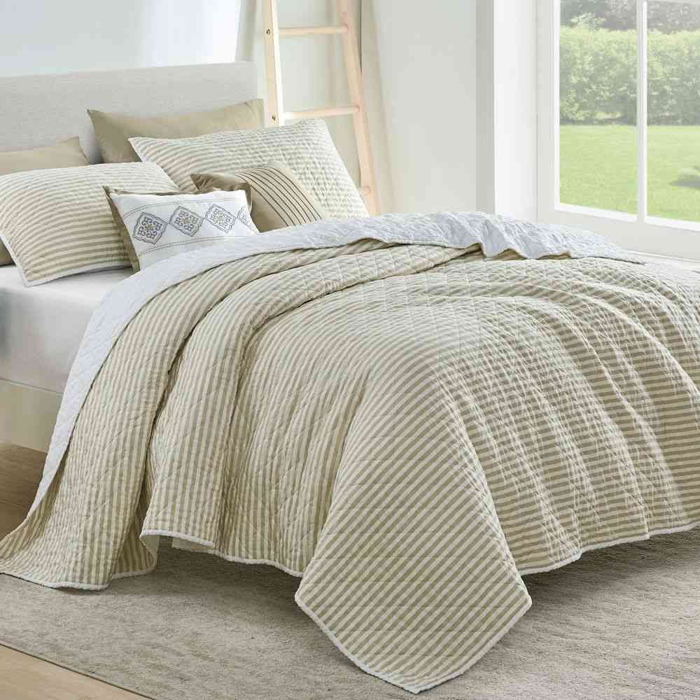 Wonderful Bedding Yarn-dyed Cationic Striped Quilt 5-Piece Set Wonderful