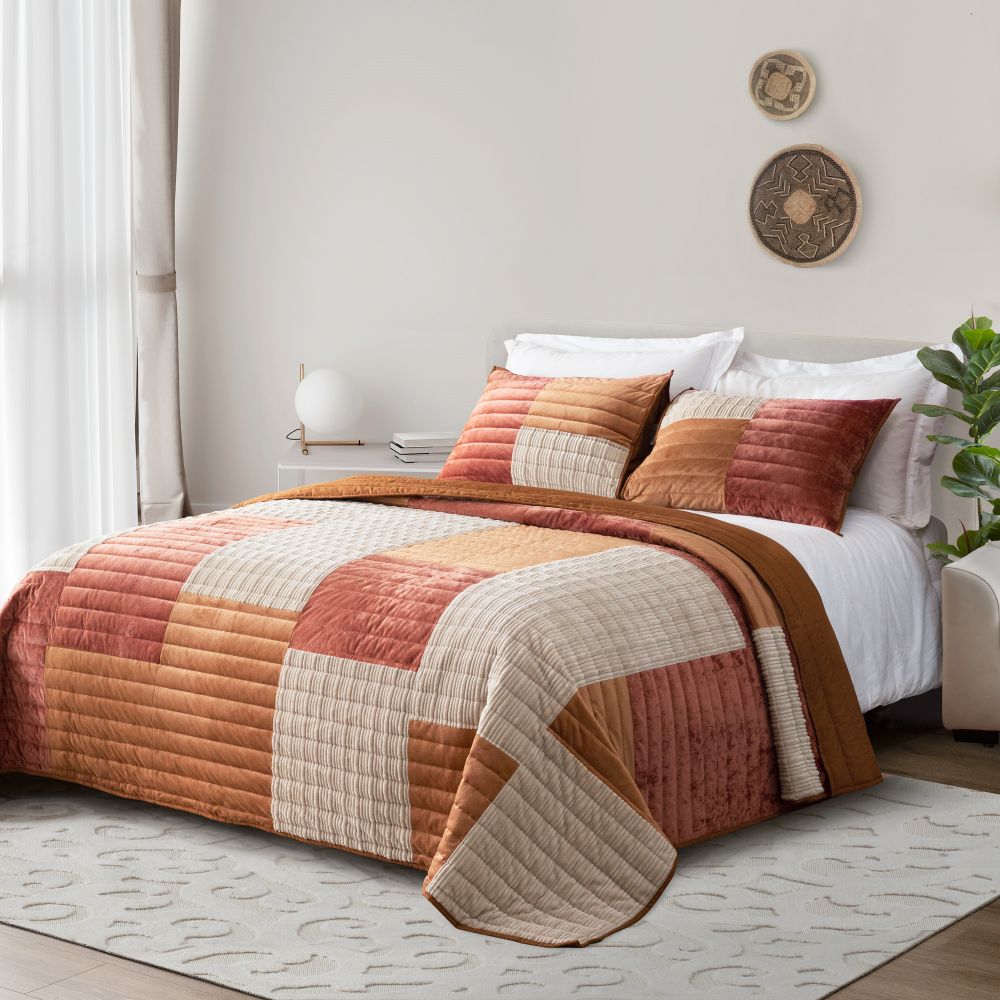 Wonderful Bedding Farmhouse Style Patchwork 3-Piece Quilt Set Wonderful