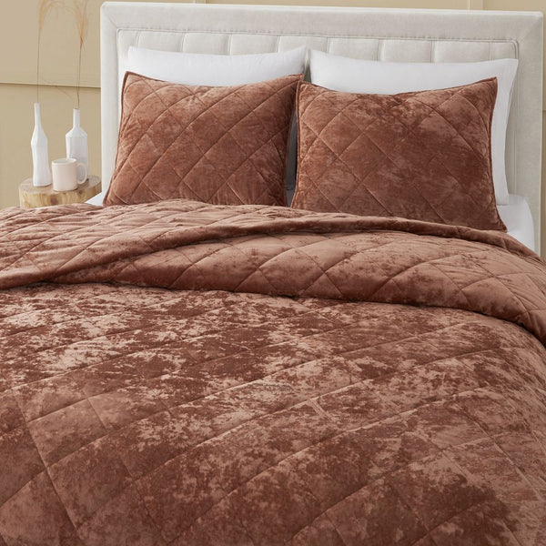 Reddish-Brown Luxurious Velvet 3-Piece Quilt Set