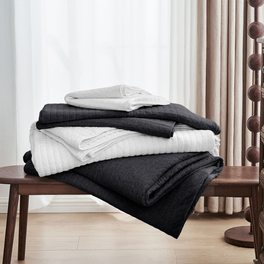 Wonderful 100% Cotton All Season 3-Piece Reversible Quilt Set -