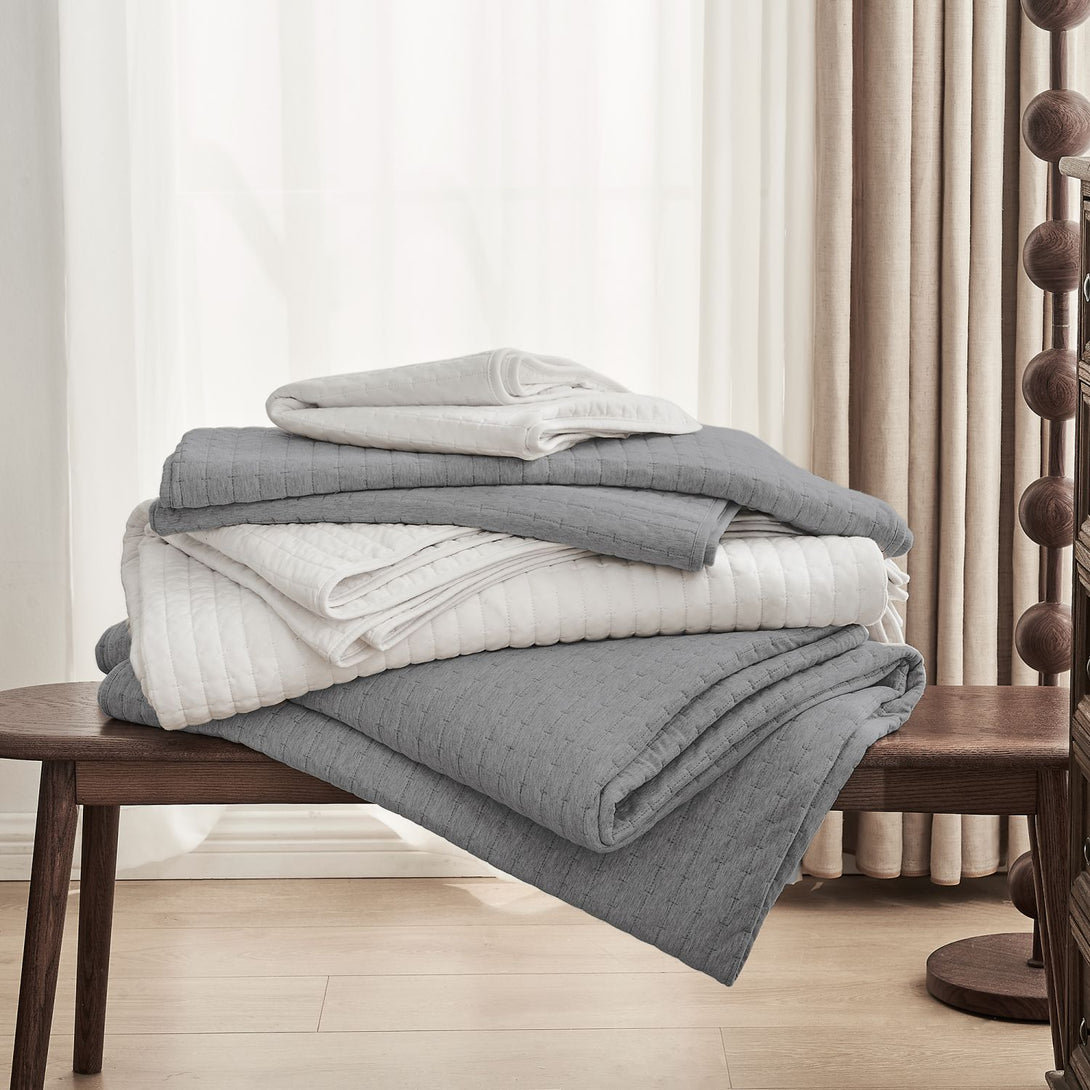 Wonderful 100% Cotton All Season 3-Piece Reversible Quilt Set -