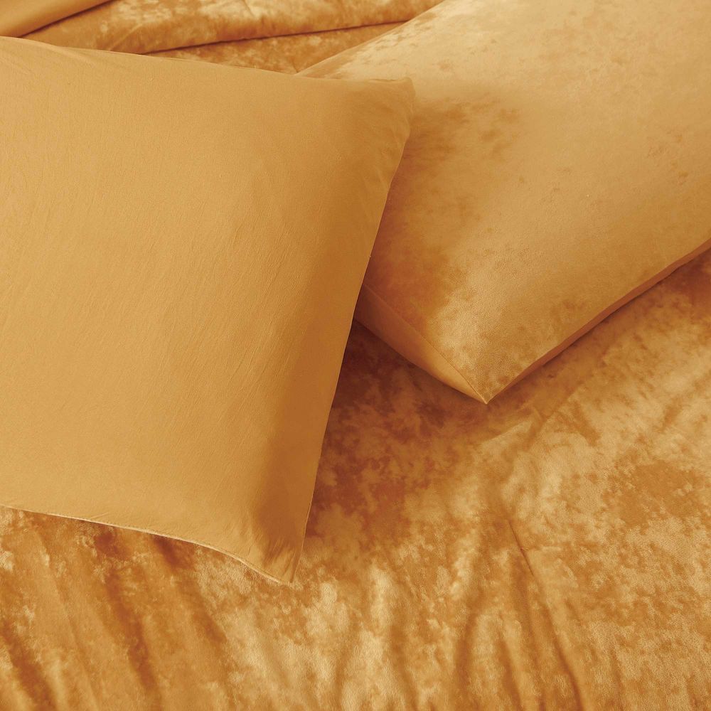 Wonderful Bedding Luxurious Crushed Velvet 3-Piece Comforter Set-