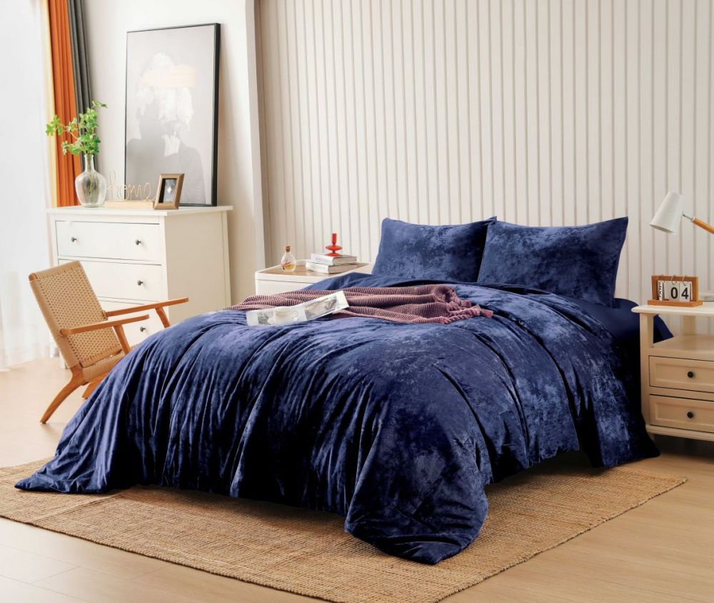Wonderful Bedding Luxurious Crushed Velvet 3-Piece Comforter Set-