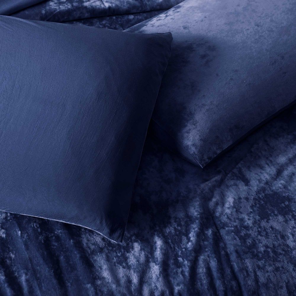 Wonderful Bedding Luxurious Crushed Velvet 3-Piece Comforter Set-