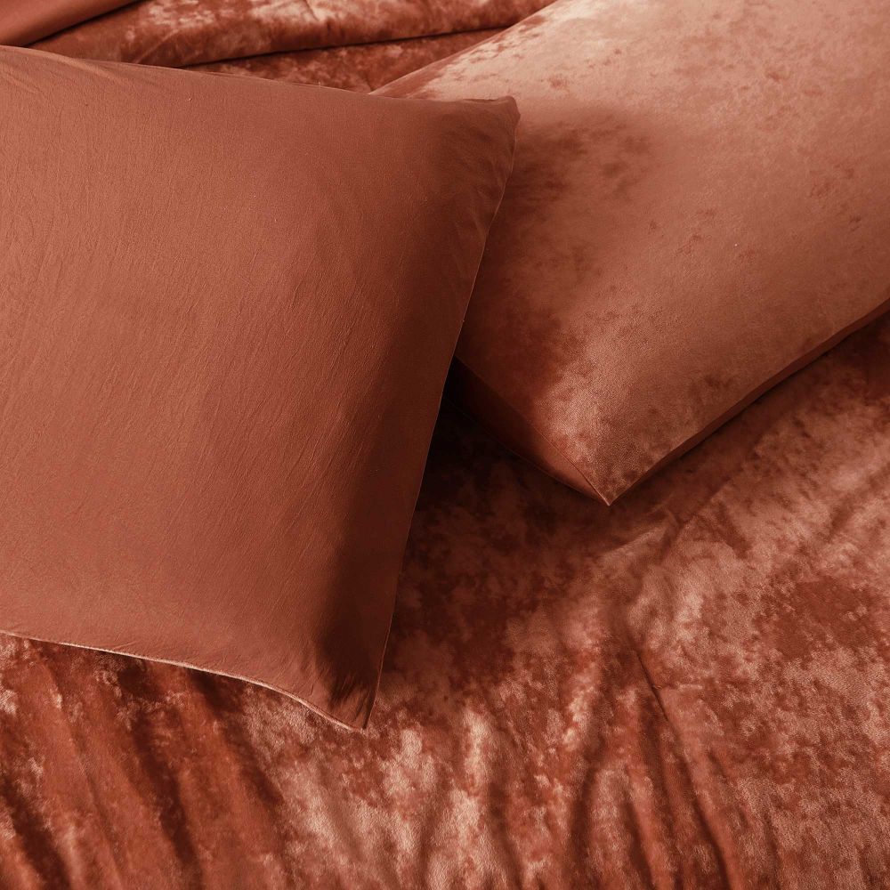 Wonderful Bedding Luxurious Crushed Velvet 3-Piece Comforter Set-