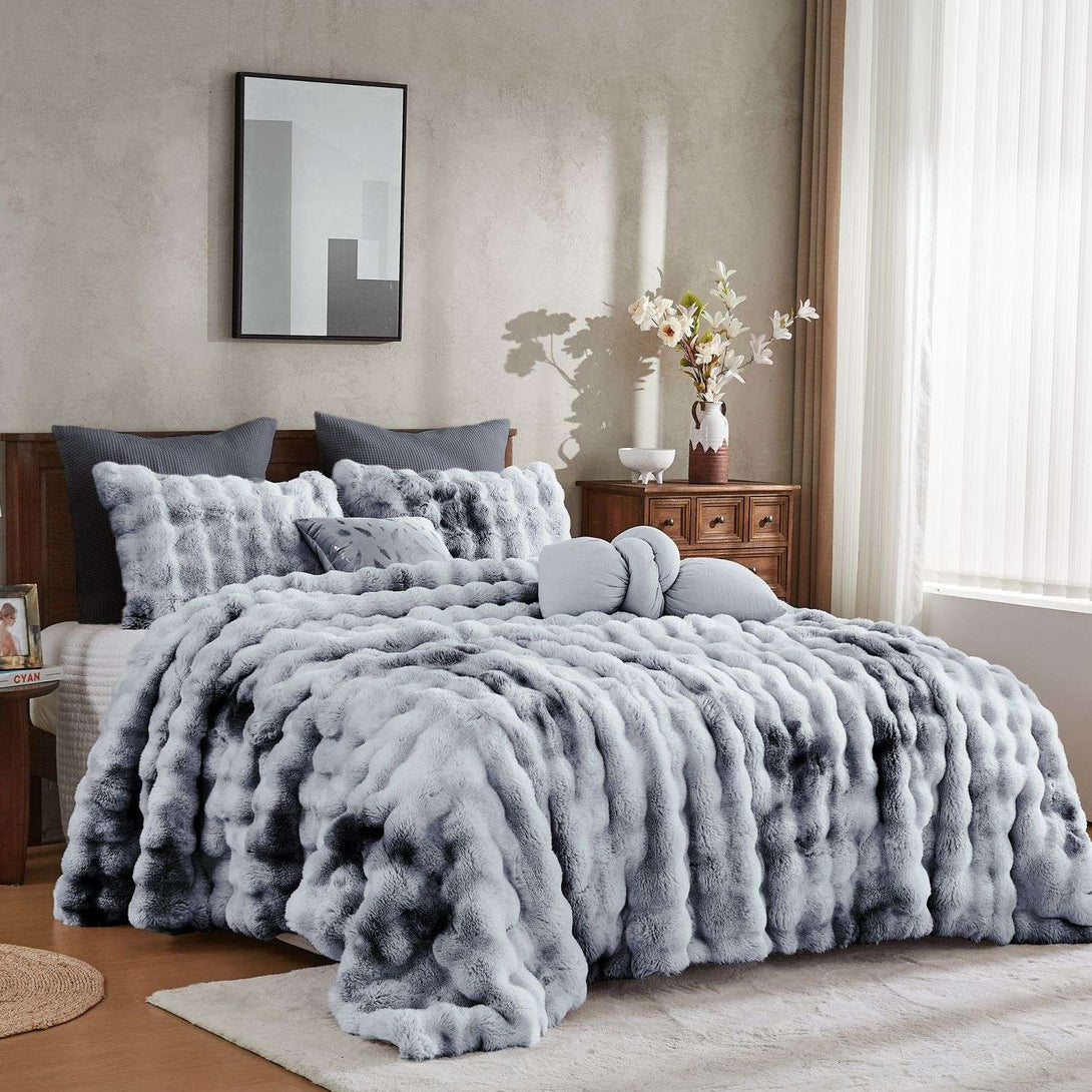 Wonderful Fluffy Faux Rabbit Fur Luxury 3-Piece Plush Velvet Comforter Set, Tie-Dye Plush Bedding-