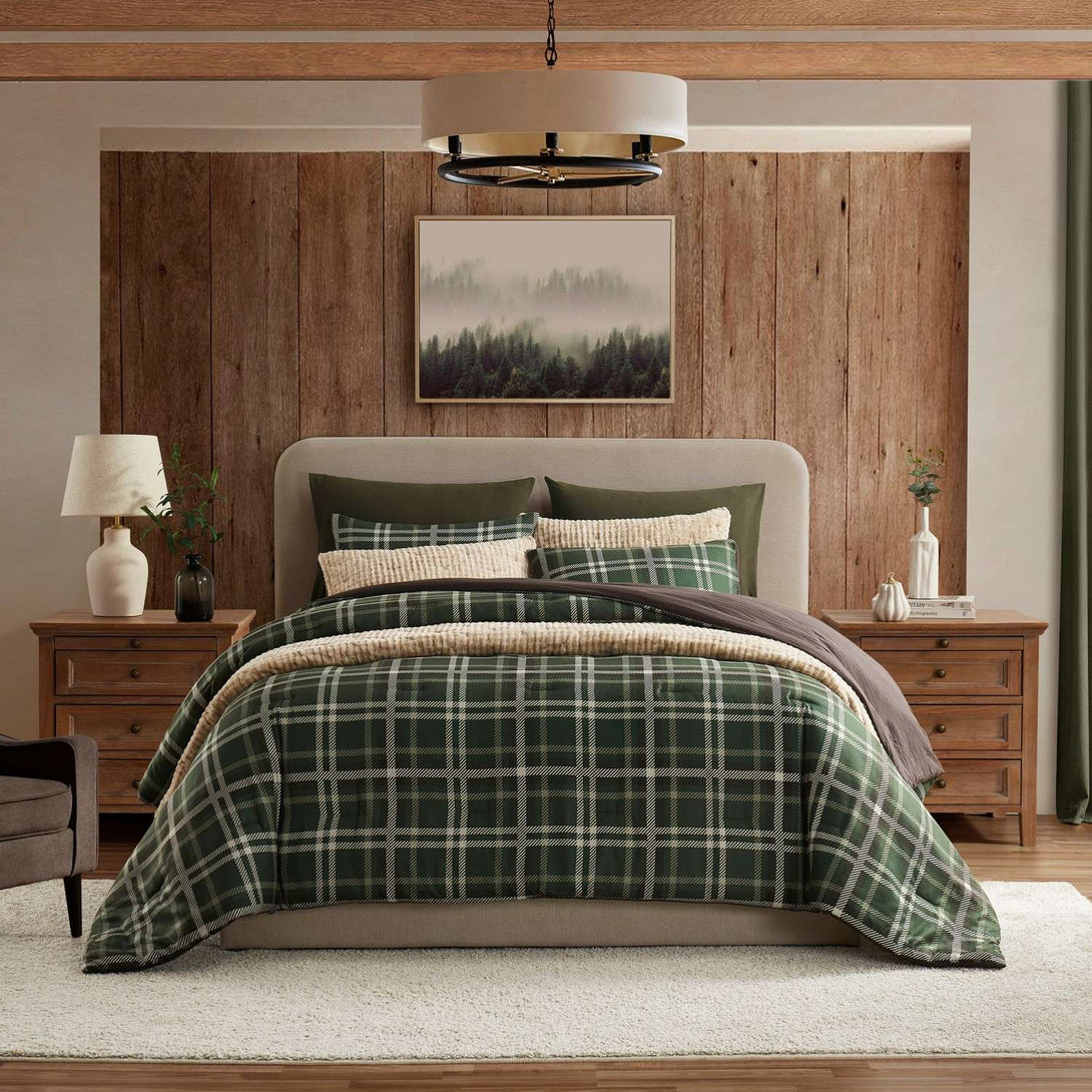 Wonderful 3-Piece Cozy Modern Green Plaid Comforter Set– 3-Piece Cozy & Stylish All-Season Bedding-
