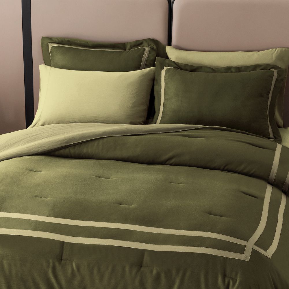 Wonderful Bedding Luxury Hotel-Style 7-Piece Comforter Set-